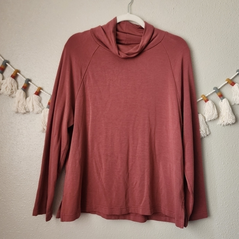 Lou&Grey by Loft Signaturesoft Turtleneck Fleece Muave Long Sleeve Top M Basics